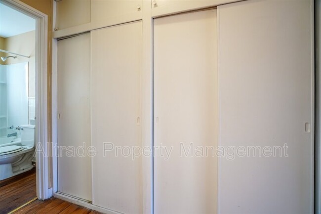 Foto del edificio - 1443 Nightingale Rd