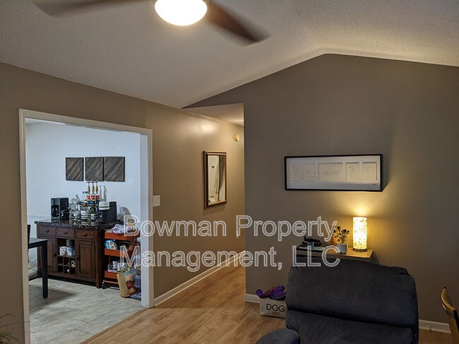 Foto del edificio - 155 Rachel Way
