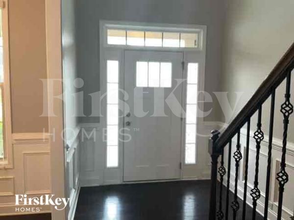 Foto del edificio - 7536 Poplar Meadow Ln