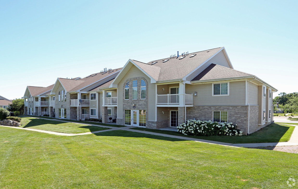 Primary Photo - Madison Apartments