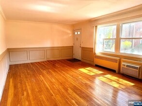 Building Photo - 15-18A Plz