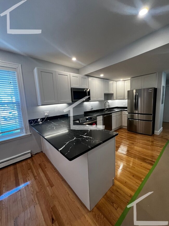 Building Photo - HOT ALLSTON LISTING!!!!