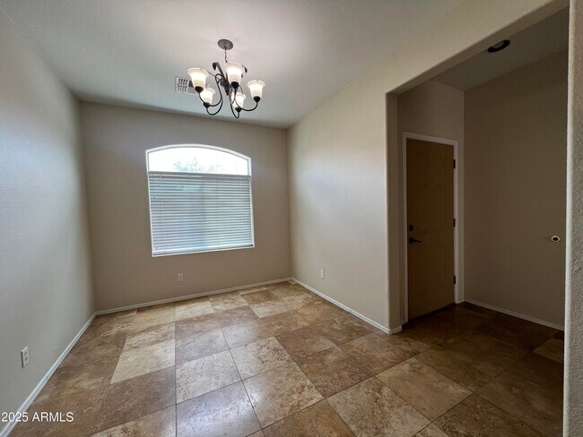 Foto del edificio - 11730 W Grant St