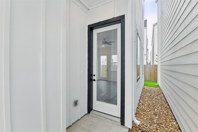 Building Photo - 9902 Clark Rd