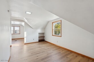 Building Photo - 5732 E 141st St