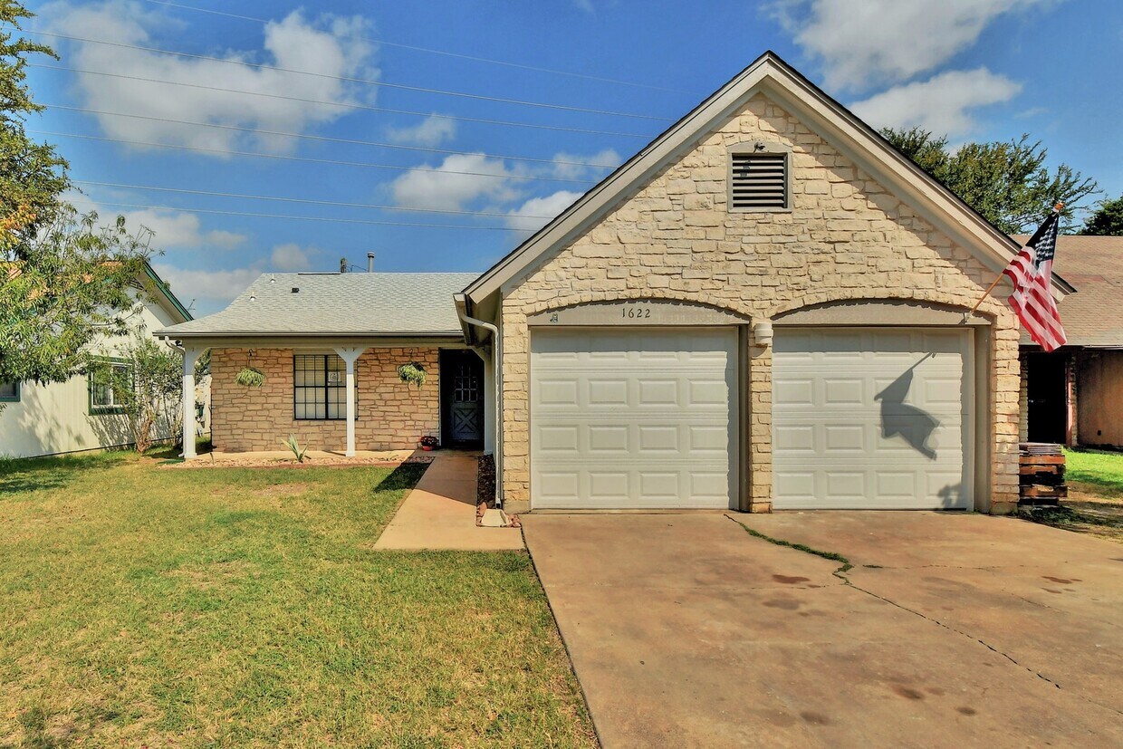 Primary Photo - 1622 Peachtree Valley Dr
