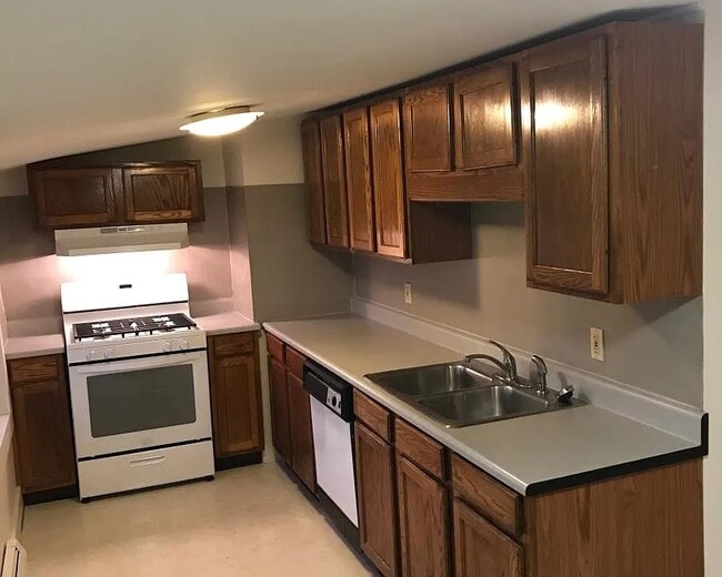 Building Photo - 87 Mawney St