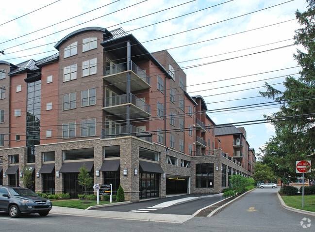 Building Photo - Washington House Condominium