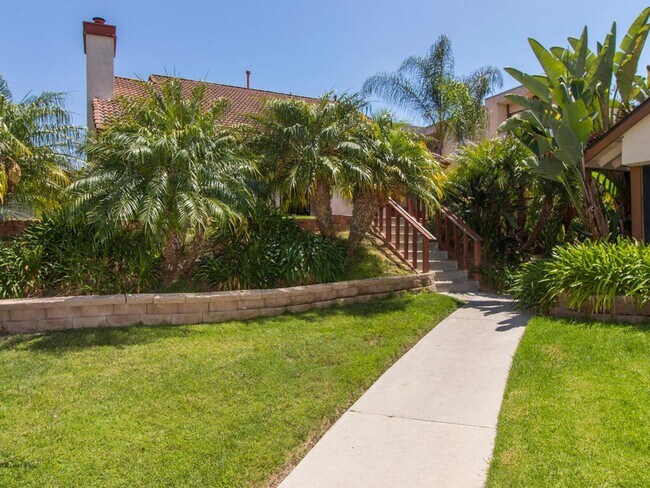 Foto del edificio - Newly Remodeled 2 Story, 3 Bedroom Condo