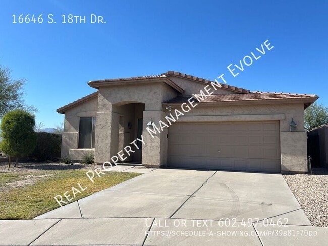 Building Photo - Spacious Phoenix Home
