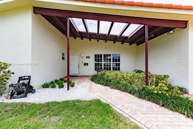 Foto del edificio - 19430 NE 18th Pl