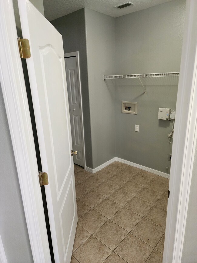 Foto del edificio - 16234 Bridgewalk Dr