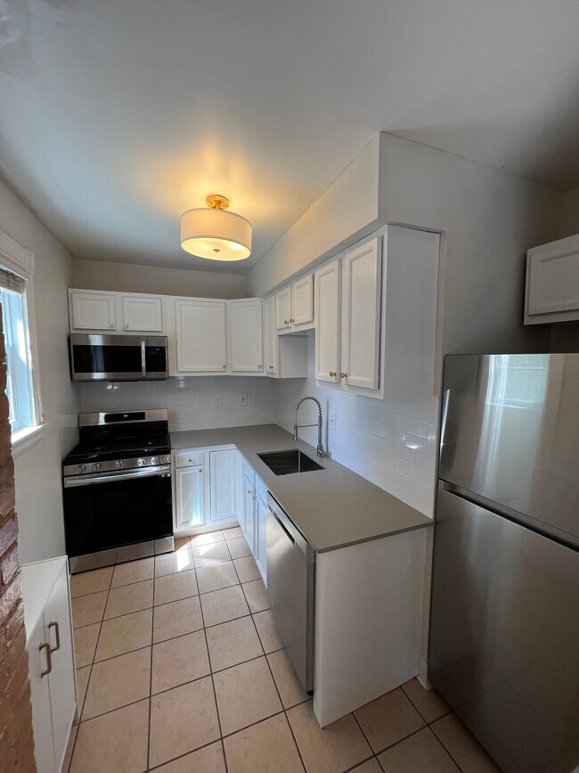 Cocina - 3935 Burwood Ave