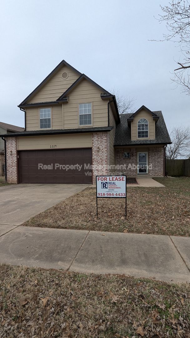 Foto del edificio - 1224 W 112th Dr S