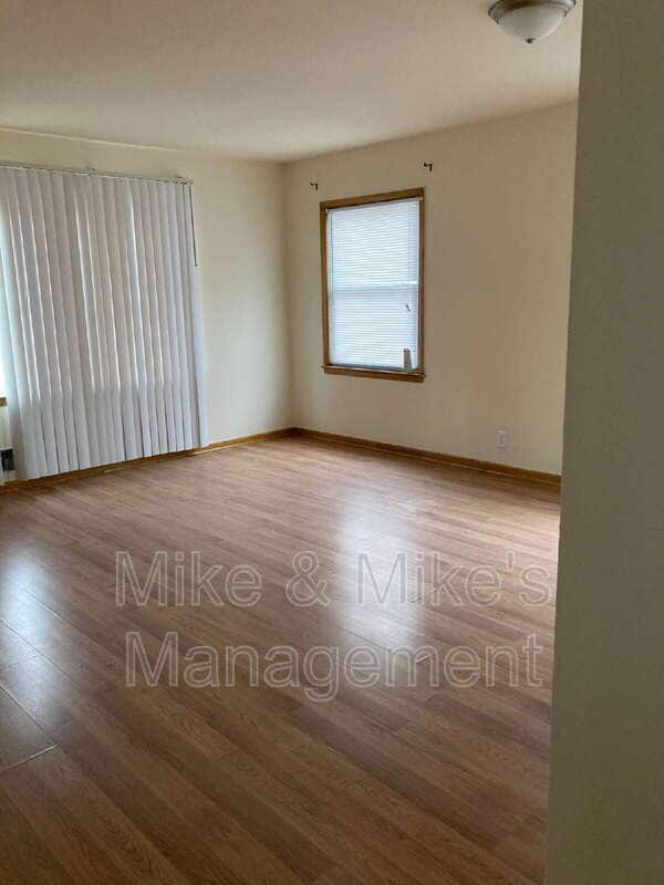 Building Photo - 4926 N 54th St