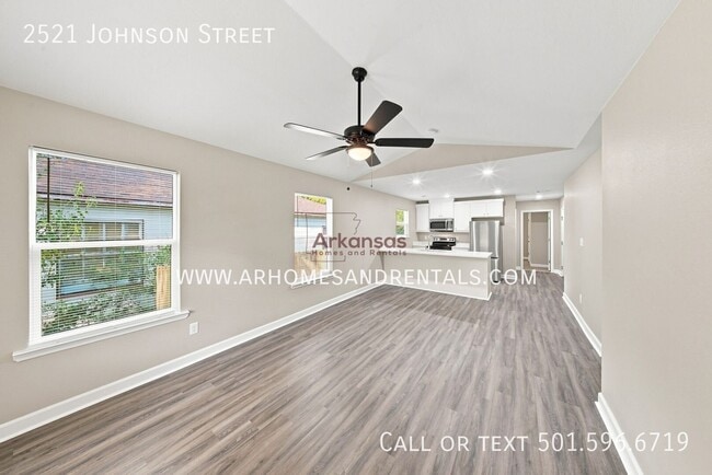 Building Photo - 2521 Johnson St