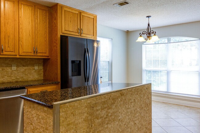 Foto del edificio - 1685 Glenwood Ct