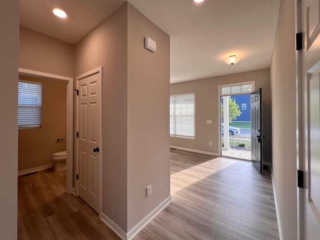 Foto del edificio - 6213 Boone Dr