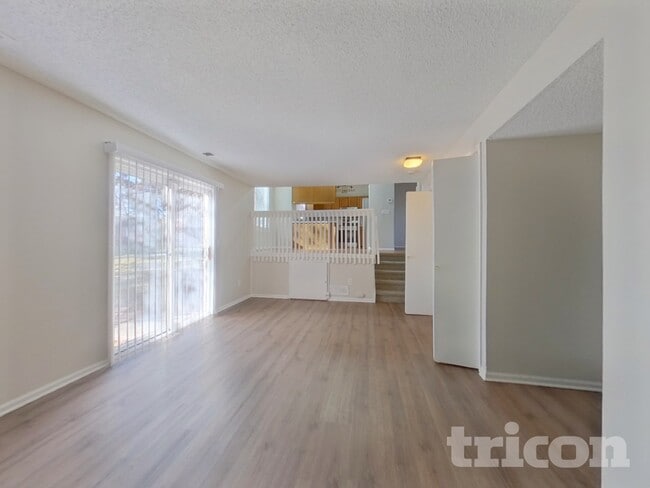 Building Photo - 4290 S Halifax Way