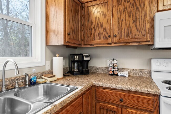 Foto del edificio - 3-Bedroom in Town of Farmville with One-Le...