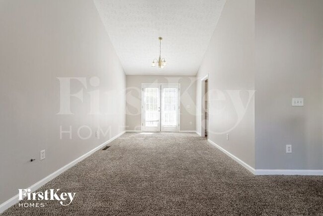Foto del edificio - 5370 Princeton Oaks Dr