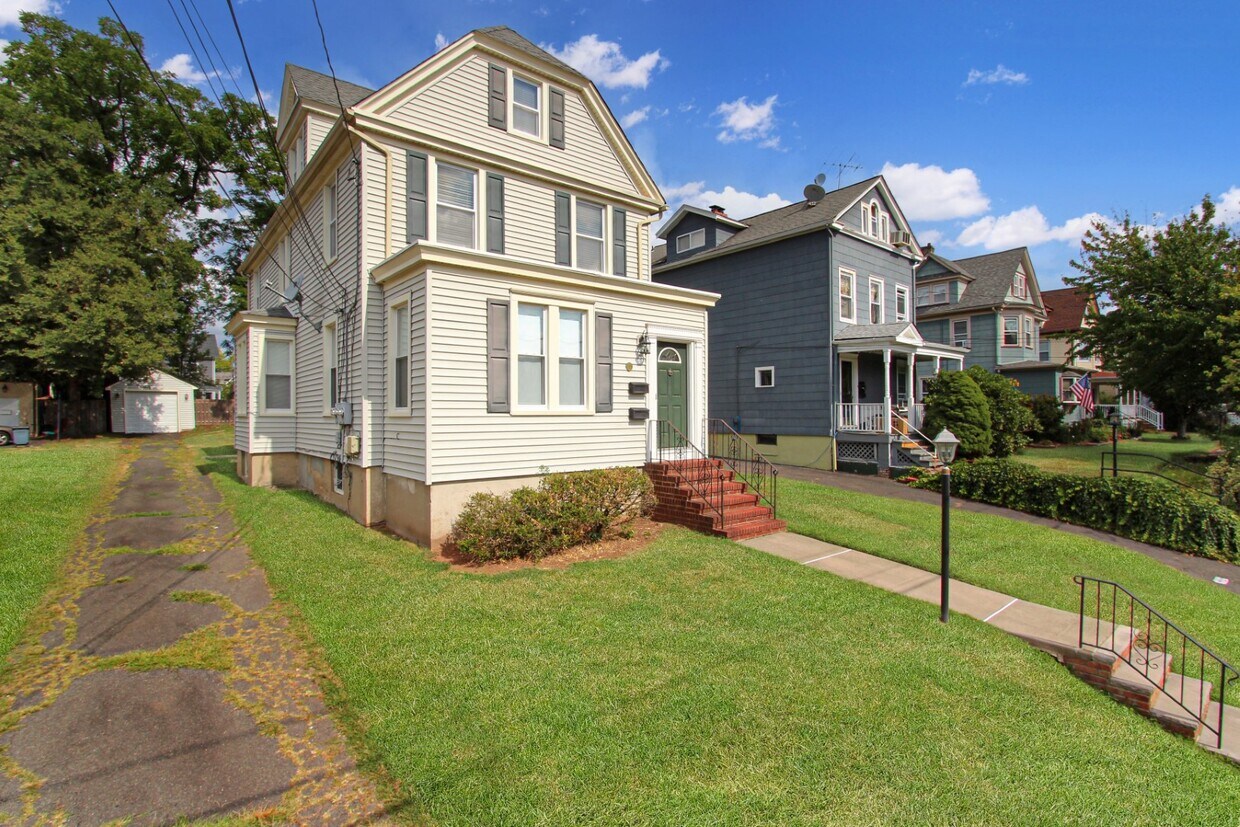 552 Cumberland St Unit First Floor, Westfield, NJ 07090 Apartments in