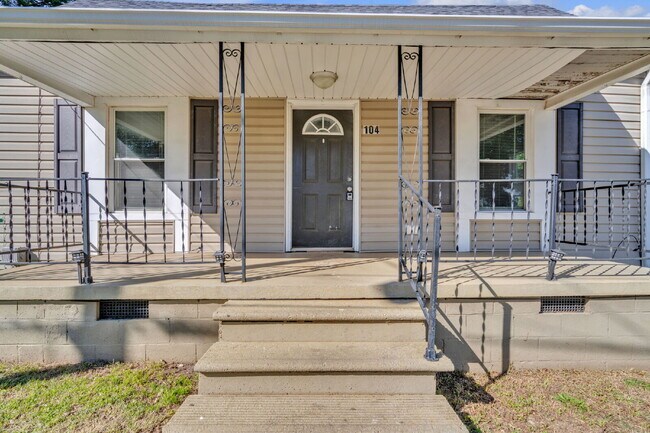 Foto del edificio - Cozy & Convenient 2BR, 1.5BA Greer Rental Near Downtown! $1,300/mo rent