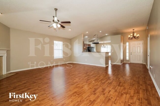 Building Photo - 321 Southlake Dr