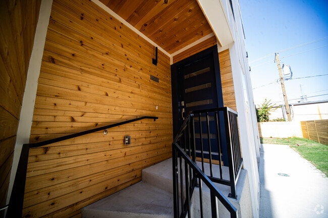 Building Photo - 237 Urbane Crst Dr