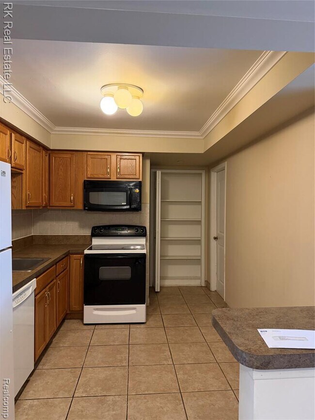 Foto del edificio - 8237 Kennedy Cir N