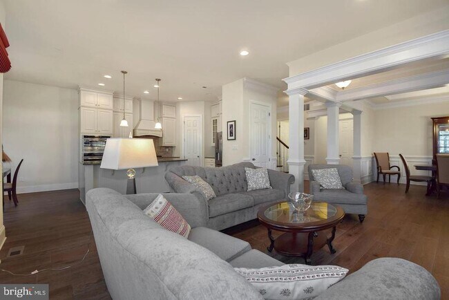 Foto del edificio - 71 Creekview Ln