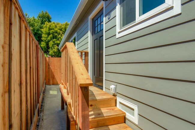 Building Photo - 309 Cupertino Way