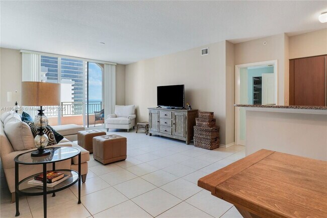 Foto del edificio - 2080 S Ocean Dr