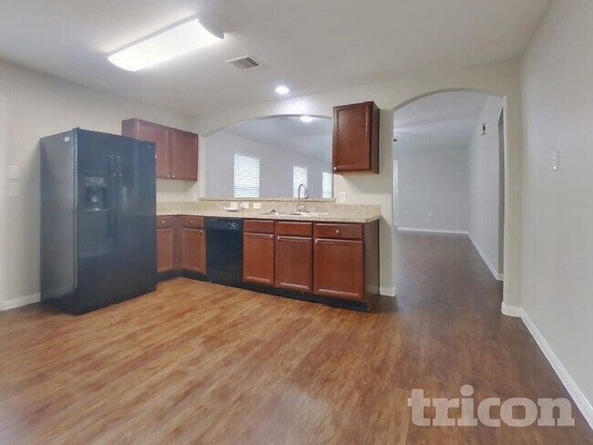 Foto del edificio - 21419 Palma Grove Way