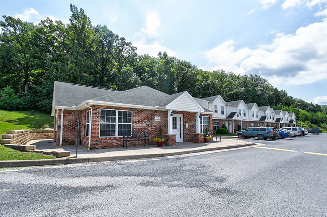 Building Photo - Catawba Club