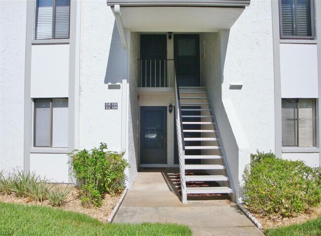 Building Photo - 111 E Cypress Ct