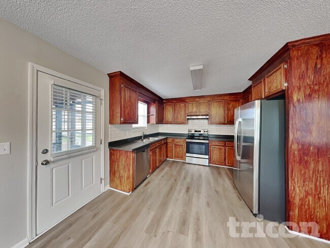 Building Photo - 412 Budby Ct