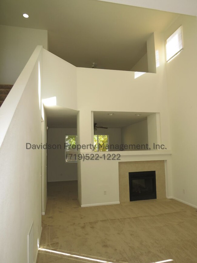 Building Photo - Beautiful 3-Bedroom House in Eastern Color...