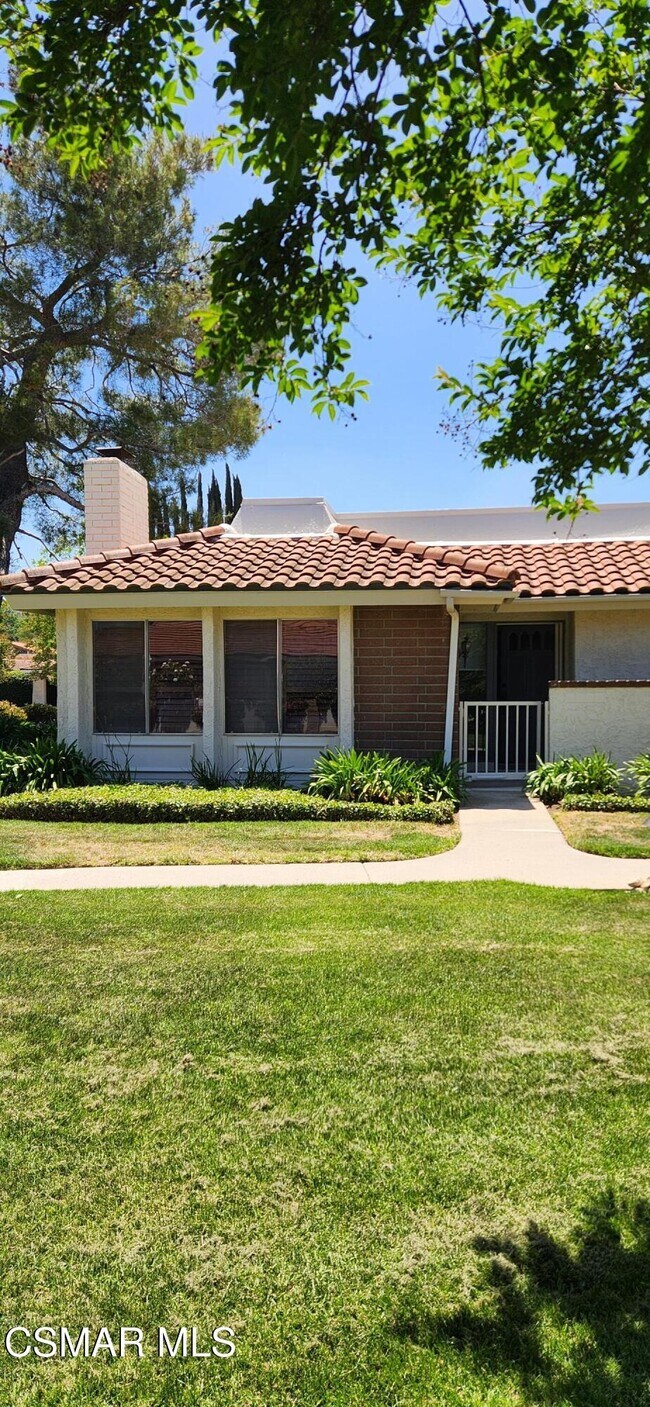 Foto del edificio - 2165 Crespi Ln
