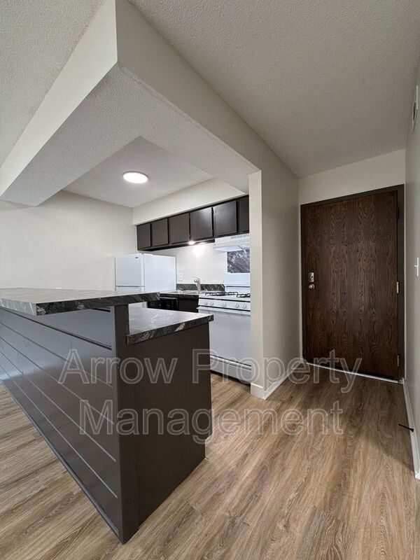 Building Photo - 649 S 18th St