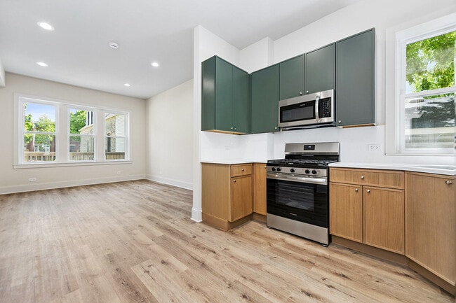 Building Photo - 1238 N Artesian Ave