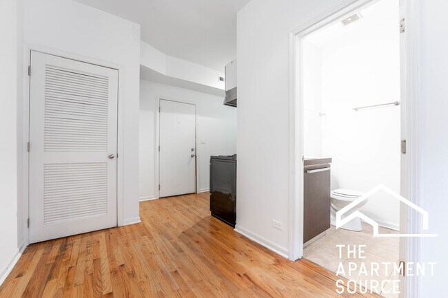 Foto del edificio - 5054 N Winthrop Ave