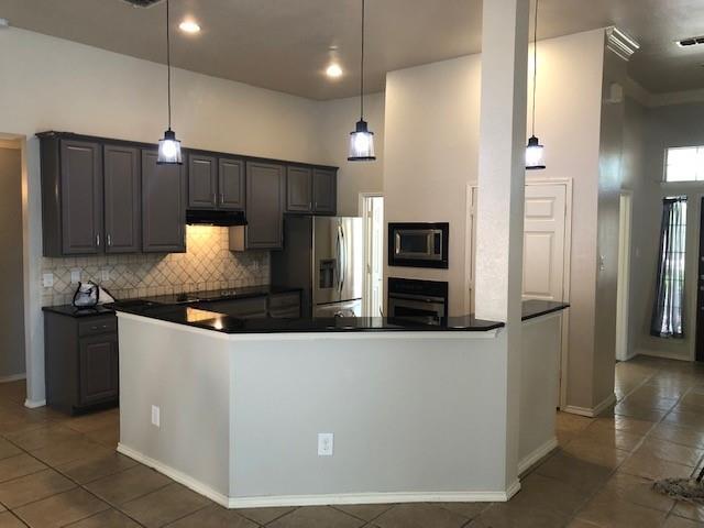 Building Photo - 600 Bel Air Dr