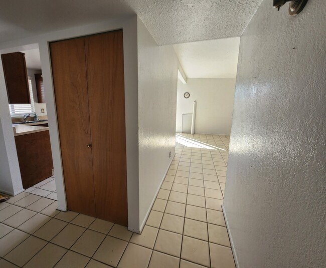 Building Photo - 1618 S Turquoise Vista