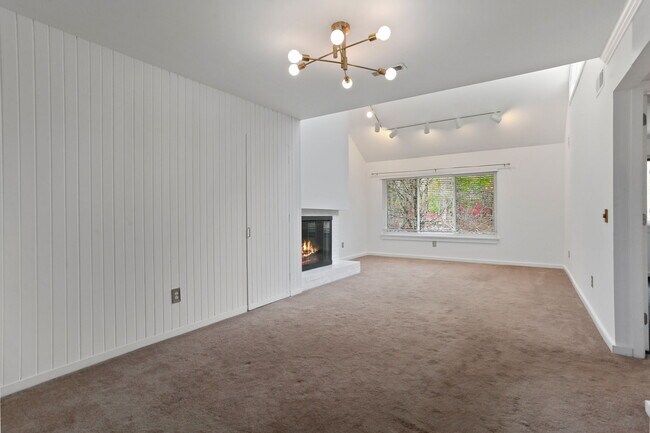 Foto del edificio - 301 Post Rd E