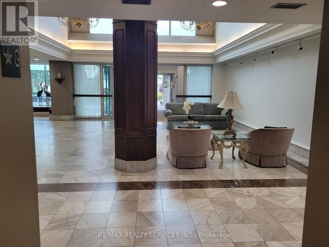 Photo du bâtiment - 330 Mill St S