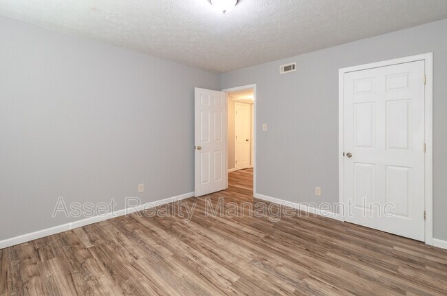 Foto del edificio - 4801 Cannon Ridge Dr