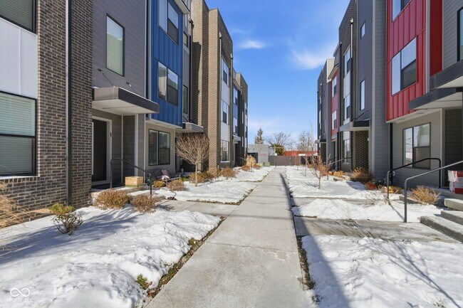 Foto del edificio - 1312 Colere Pl