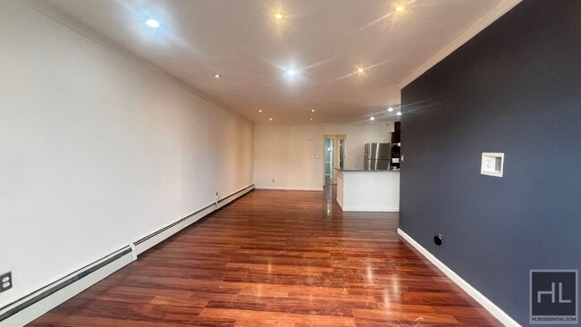 Foto del edificio - 10563 Flatlands 4th St