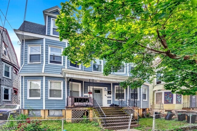 Foto del edificio - 142 Seymour Ave